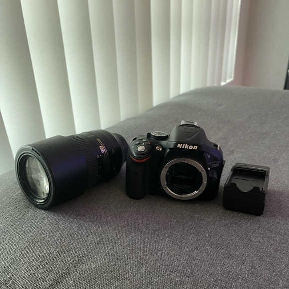 Nikon D5200 - Picture 6 of 8